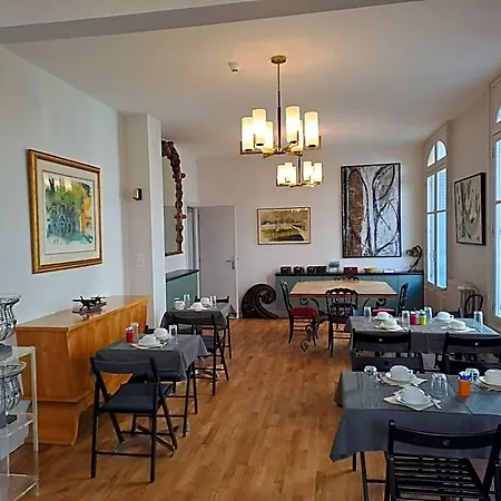 מלון Trianon 2*